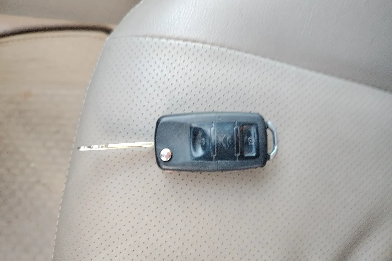 2010 LiFan 620 1.5L 94HP L4 5MT,autocango,china used car exporter,china ev exporter,chinese used car exporter,chinese used ev exporter