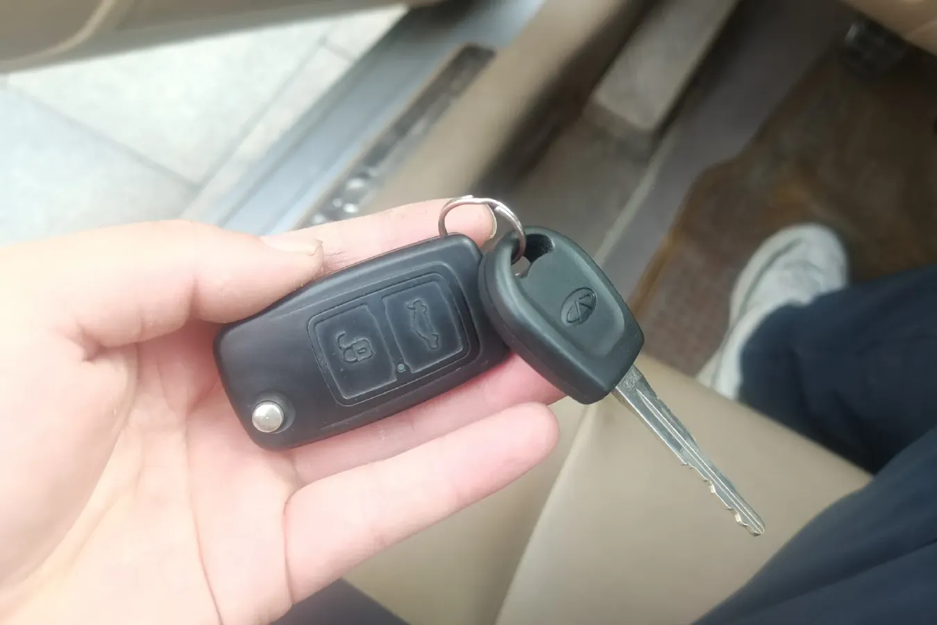 2010 Chery Cowin 3 1.5L 109HP L4 5MT,autocango,china used car exporter,china ev exporter,chinese used car exporter,chinese used ev exporter