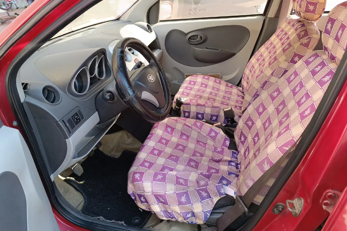 2010 FAW Vita V2 1.3L 91HP L4 5MT,autocango,china used car exporter,china ev exporter,chinese used car exporter,chinese used ev exporter