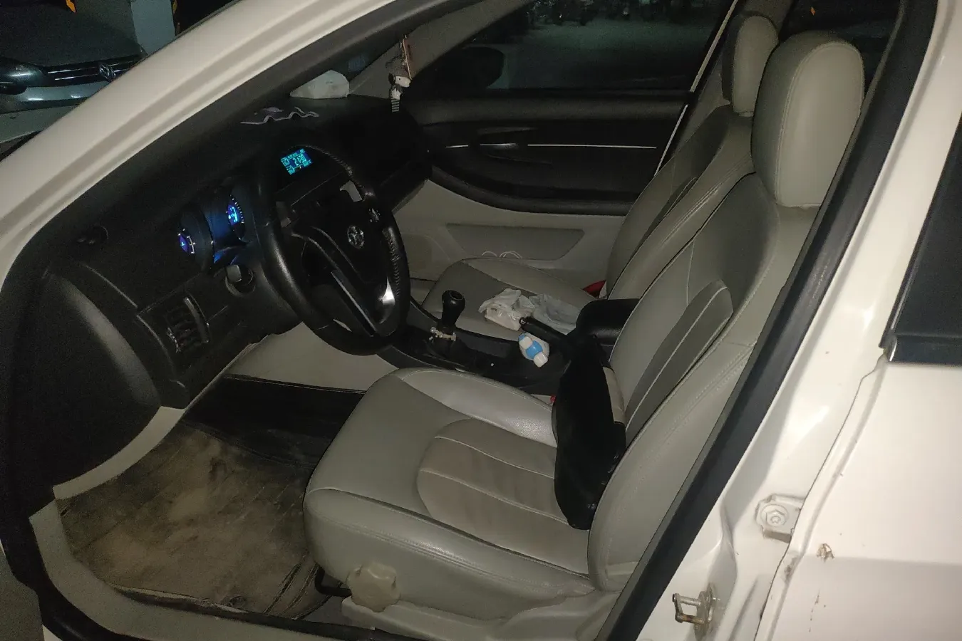 2014 BeiJing Auto Senova D50 1.5L 113HP L4 5MT,autocango,china used car exporter,china ev exporter,chinese used car exporter,chinese used ev exporter