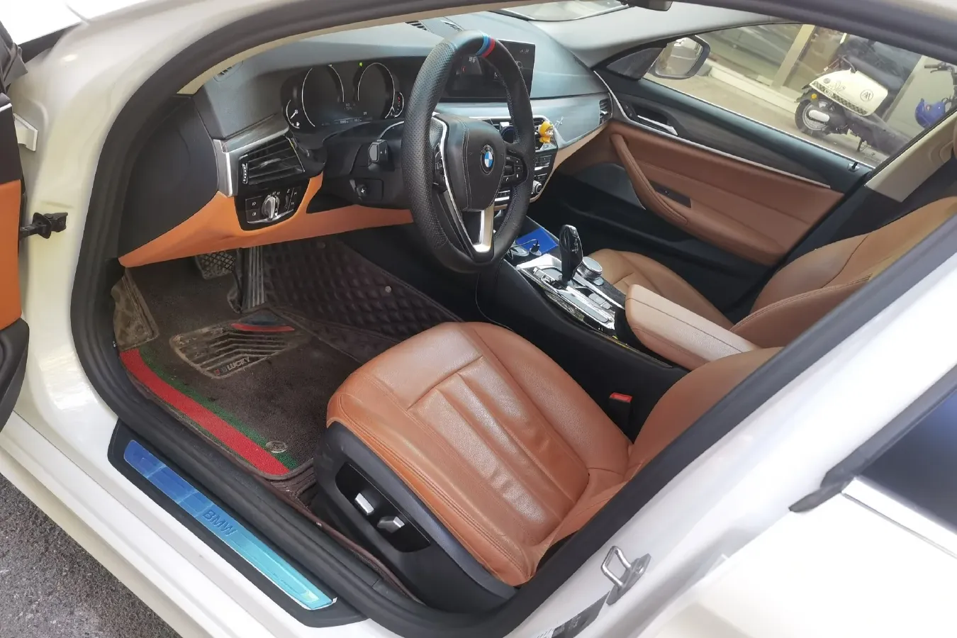 2018 BMW 5 Series 2.0T 224HP L4 8AT,autocango,china used car exporter,china ev exporter,chinese used car exporter,chinese used ev exporter