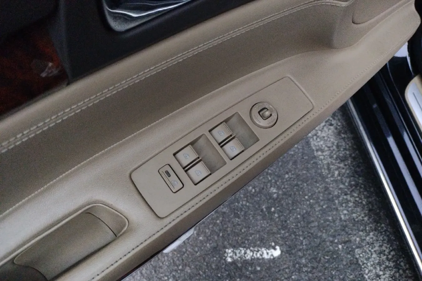 2011 Cadillac SLS 2.0T 262HP L4 6AT,autocango,china used car exporter,china ev exporter,chinese used car exporter,chinese used ev exporter