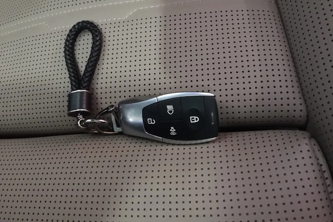 2022 BeiJing BJ60 2.0T 267HP L4 8AT,autocango,china used car exporter,china ev exporter,chinese used car exporter,chinese used ev exporter