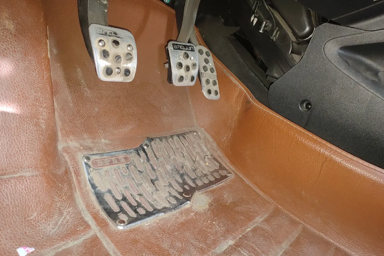 2014 BaoJun 610 1.5L 112HP L4 5MT,autocango,china used car exporter,china ev exporter,chinese used car exporter,chinese used ev exporter