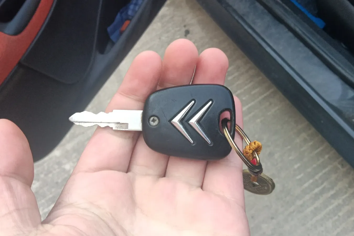 2012 Citroen C2 1.4L 76HP L4 5MT,autocango,china used car exporter,china ev exporter,chinese used car exporter,chinese used ev exporter