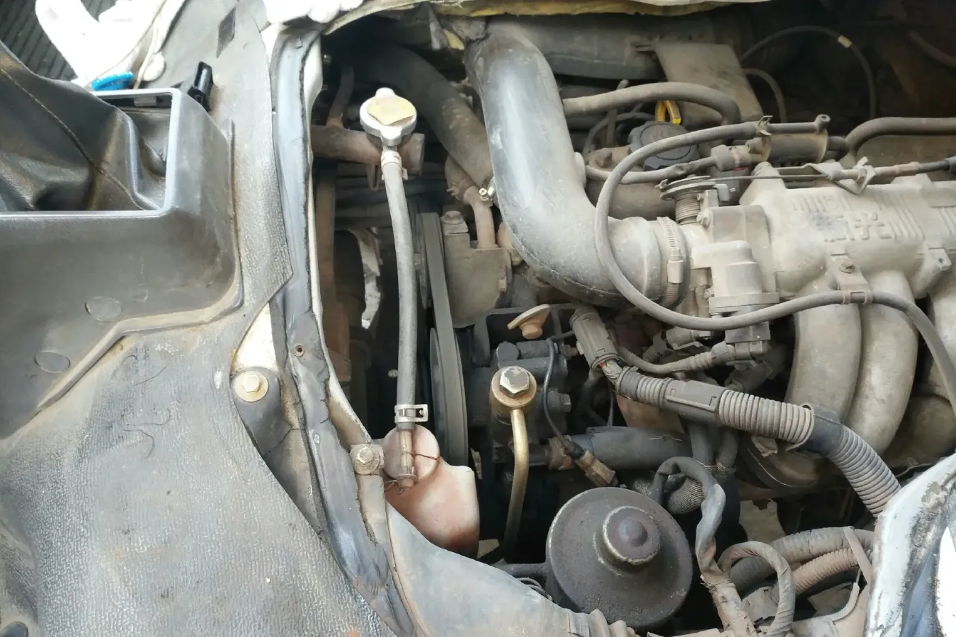 2015 KingLong JinWei 2.0L 102HP L4 5MT,autocango,china used car exporter,china ev exporter,chinese used car exporter,chinese used ev exporter