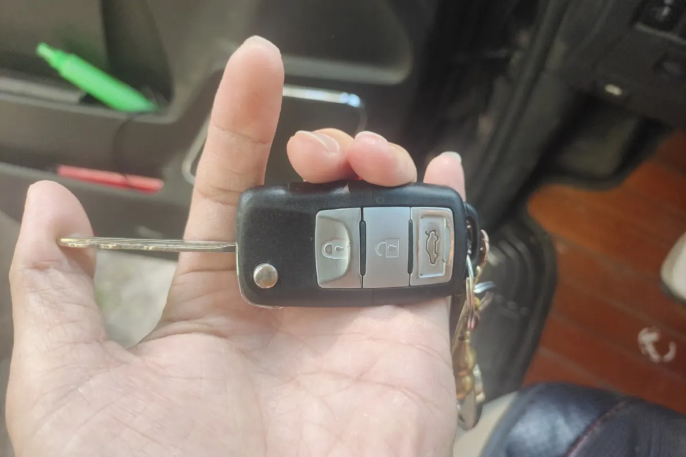 2016 DongFeng Forthing CM7 2.0T 190HP L4 6AT,autocango,china used car exporter,china ev exporter,chinese used car exporter,chinese used ev exporter