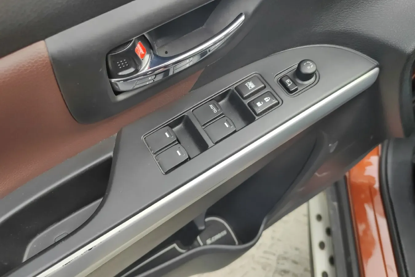 2017 Suzuki SX4 S-Cross 1.6L 122HP L4 CVT,autocango,china used car exporter,china ev exporter,chinese used car exporter,chinese used ev exporter