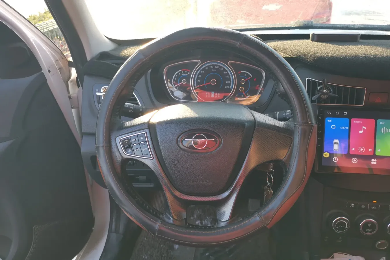 2013 HaiMa S7 2.0L 150HP L4 5MT,autocango,china used car exporter,china ev exporter,chinese used car exporter,chinese used ev exporter