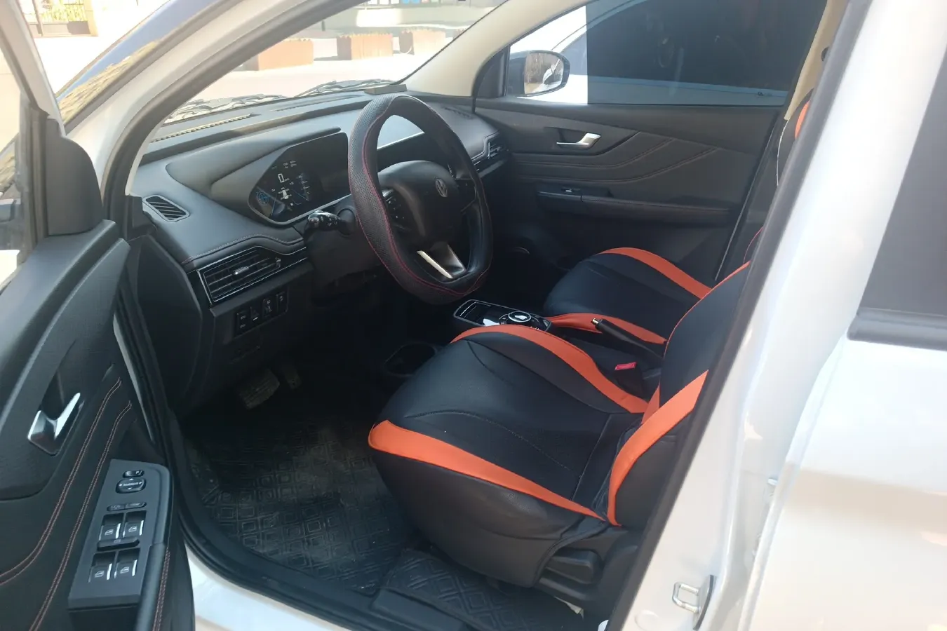 2021 EV House YOUNG BEV 38.54KWH,autocango,china used car exporter,china ev exporter,chinese used car exporter,chinese used ev exporter