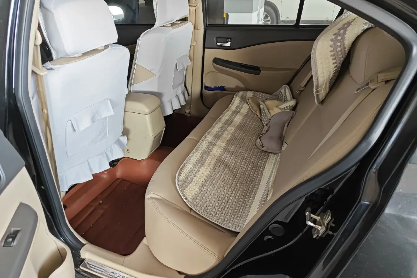 2011 Chery E5 1.5L 109HP L4 5MT,autocango,china used car exporter,china ev exporter,chinese used car exporter,chinese used ev exporter