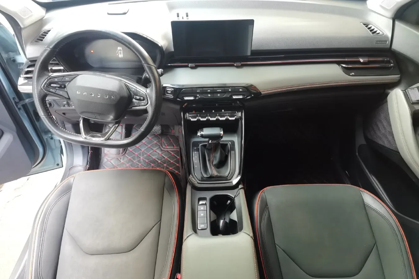 2020 BaoJun RS-3 1.5L 105HP L4 CVT,autocango,china used car exporter,china ev exporter,chinese used car exporter,chinese used ev exporter