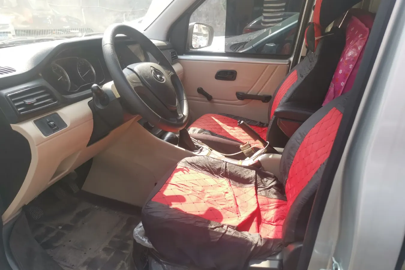 2022 ChangAn KuaYue KuaYueXing V3 1.5L 107HP L4 5MT,autocango,china used car exporter,china ev exporter,chinese used car exporter,chinese used ev exporter