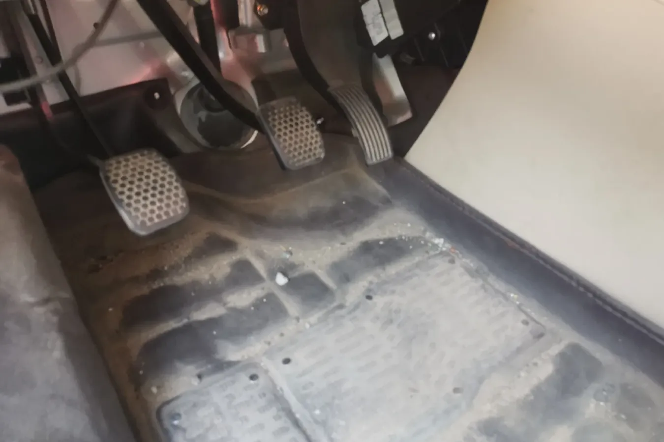 2022 ChangAn KuaYue KuaYueXing V3 1.5L 107HP L4 5MT,autocango,china used car exporter,china ev exporter,chinese used car exporter,chinese used ev exporter