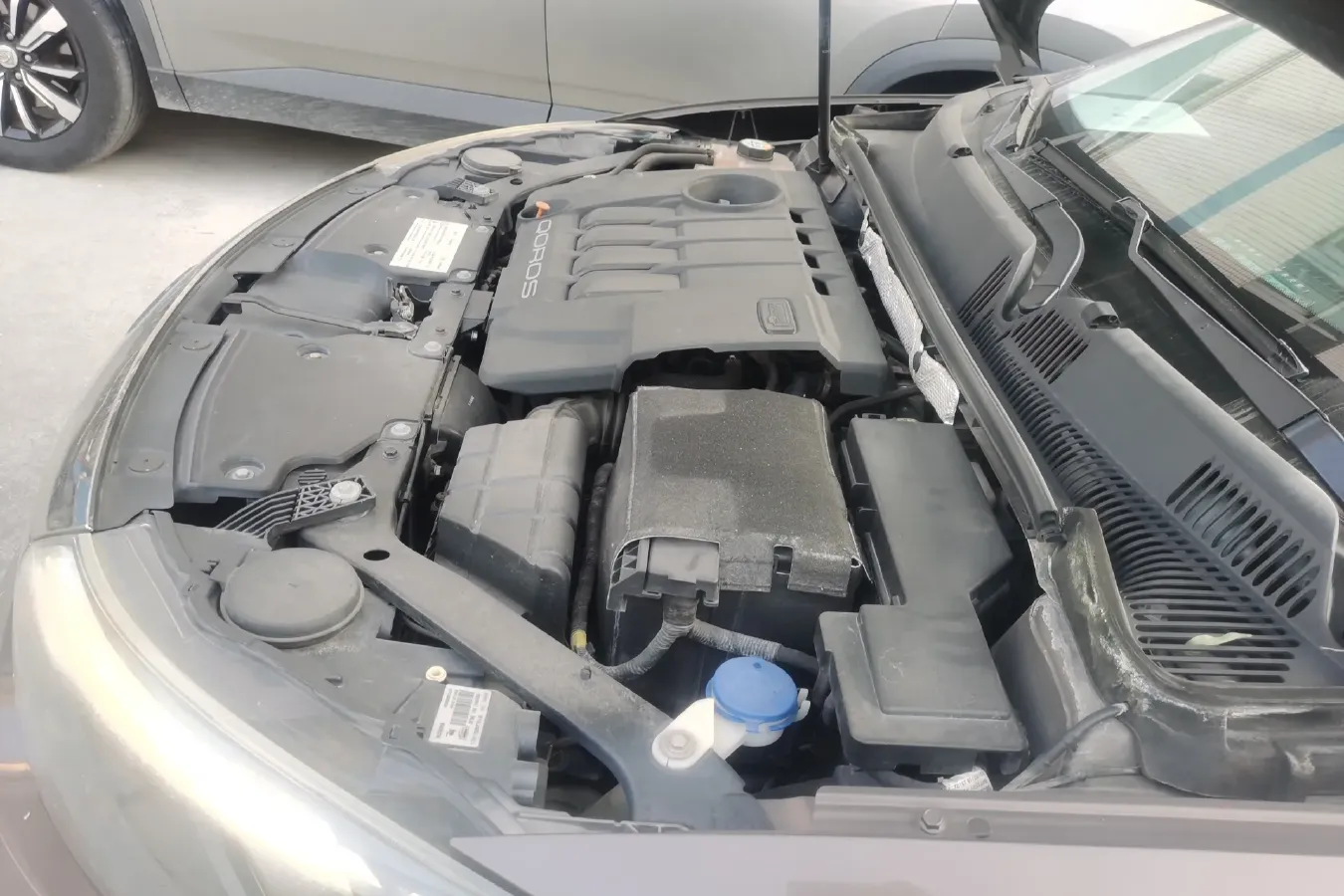 2016 Qoros 3 1.6T 156HP L4 6DCT,autocango,china used car exporter,china ev exporter,chinese used car exporter,chinese used ev exporter