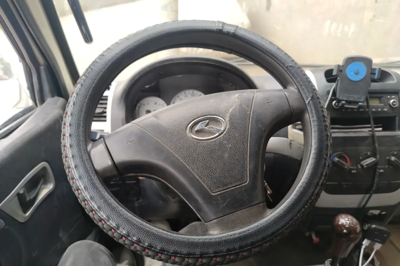 2015 KingLong JinWei 2.0L 102HP L4 5MT,autocango,china used car exporter,china ev exporter,chinese used car exporter,chinese used ev exporter