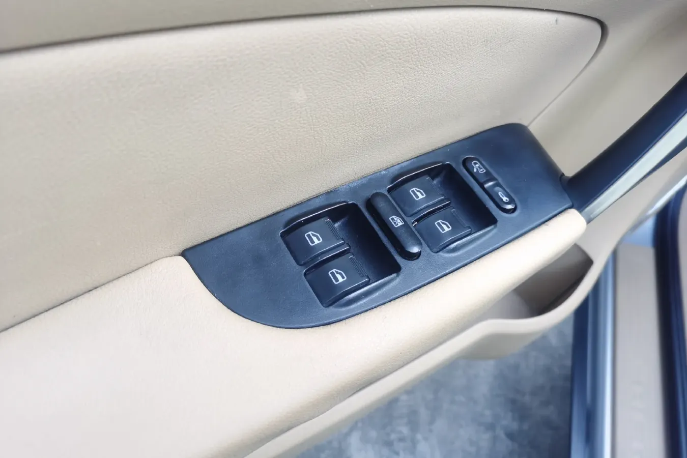 2010 Chery A3 1.6L 126HP L4 5MT,autocango,china used car exporter,china ev exporter,chinese used car exporter,chinese used ev exporter