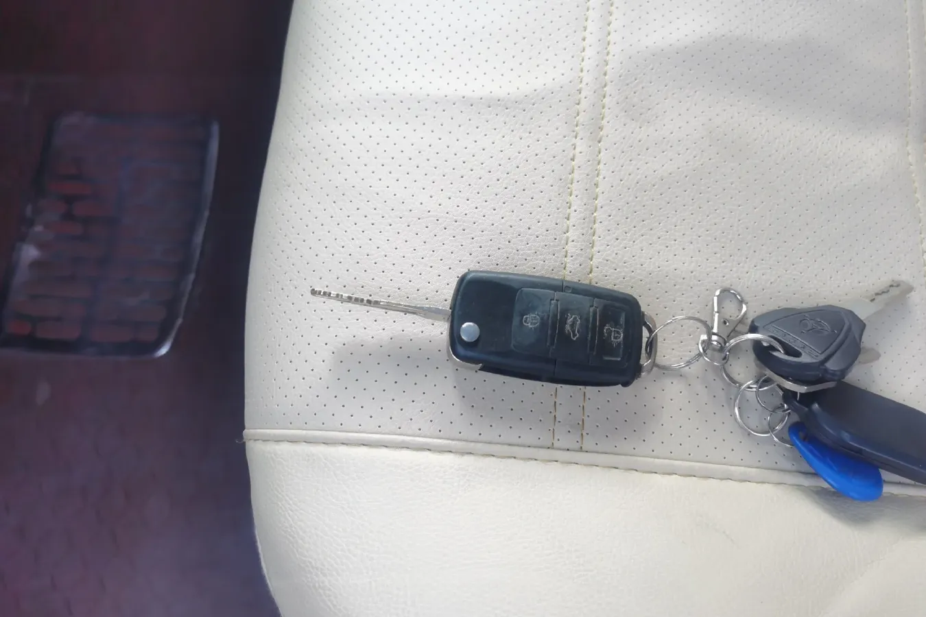 2010 Chery A3 1.6L 126HP L4 5MT,autocango,china used car exporter,china ev exporter,chinese used car exporter,chinese used ev exporter