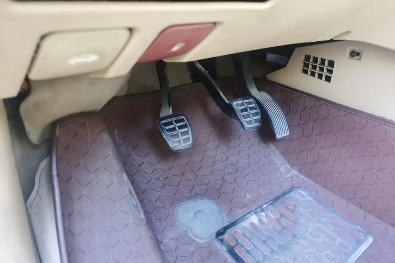 2010 Chery A3 1.6L 126HP L4 5MT,autocango,china used car exporter,china ev exporter,chinese used car exporter,chinese used ev exporter