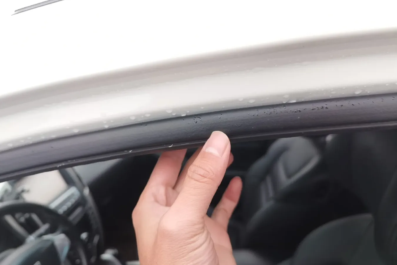 2015 Luxgen 6 SUV 1.8T 180HP L4 6AT,autocango,china used car exporter,china ev exporter,chinese used car exporter,chinese used ev exporter