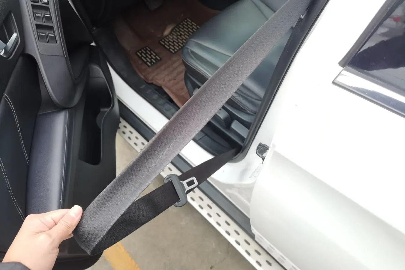 2015 Luxgen 6 SUV 1.8T 180HP L4 6AT,autocango,china used car exporter,china ev exporter,chinese used car exporter,chinese used ev exporter