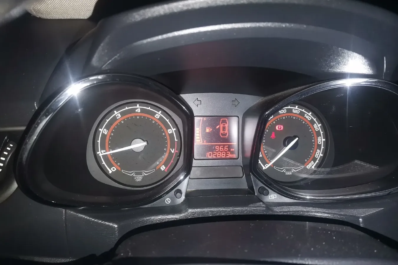 2015 Chery Arrizo 3 1.5L 109HP L4 5MT,autocango,china used car exporter,china ev exporter,chinese used car exporter,chinese used ev exporter