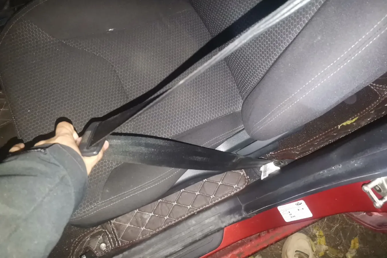 2015 Chery Arrizo 3 1.5L 109HP L4 5MT,autocango,china used car exporter,china ev exporter,chinese used car exporter,chinese used ev exporter