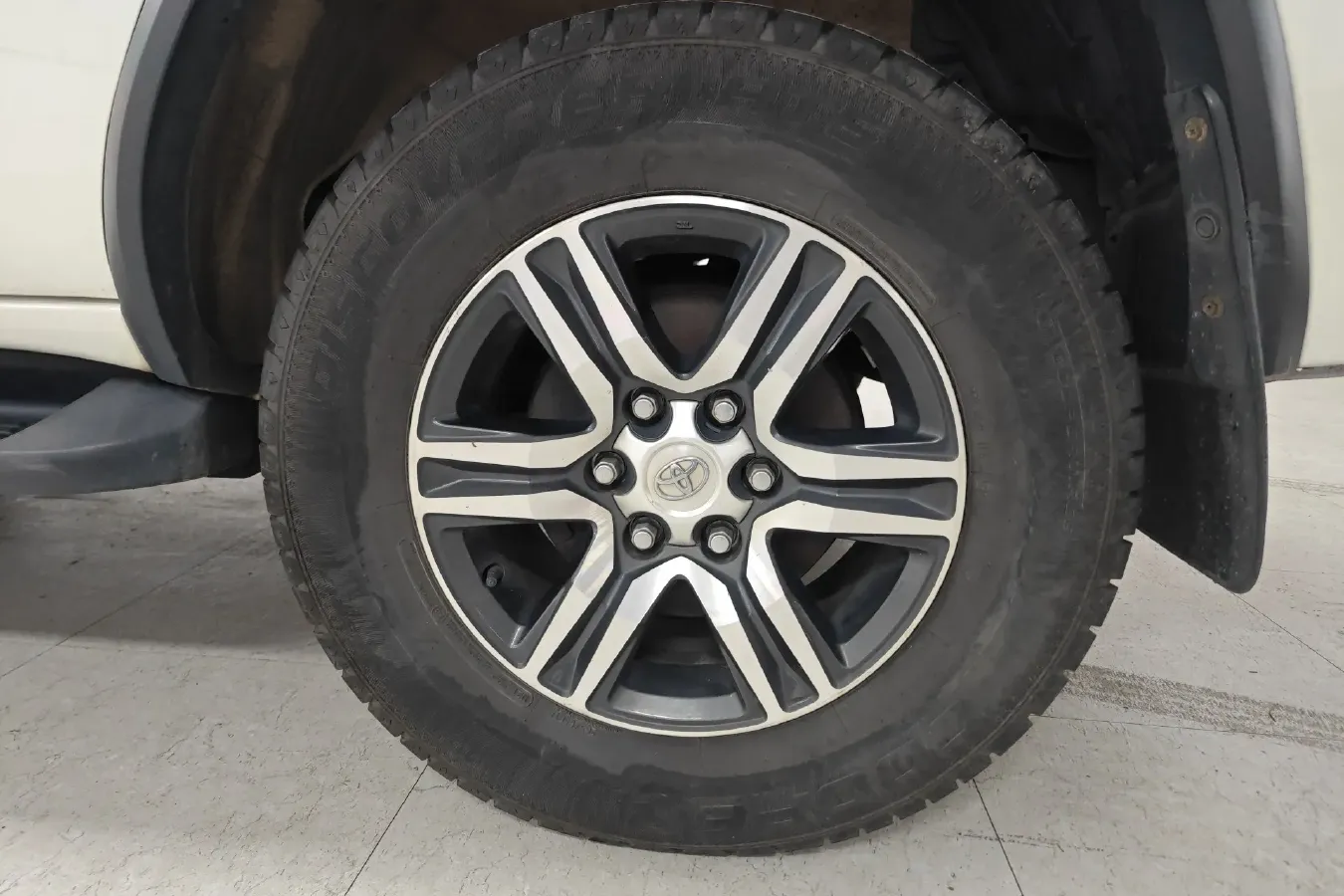 2016 Toyota Fortuner 2.7L 163HP L4 6AT,autocango,china used car exporter,china ev exporter,chinese used car exporter,chinese used ev exporter