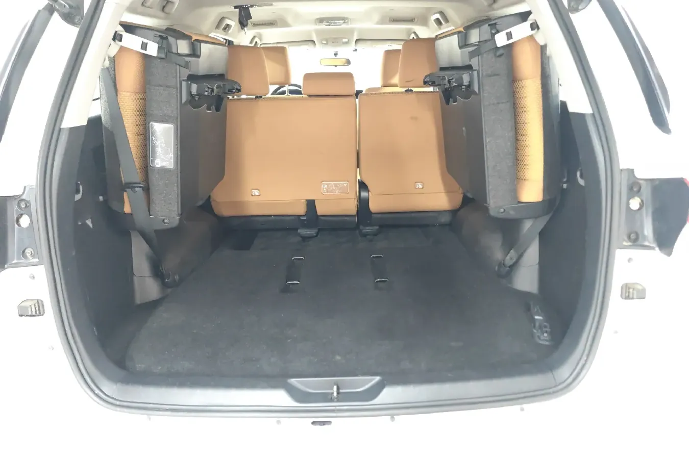 2016 Toyota Fortuner 2.7L 163HP L4 6AT,autocango,china used car exporter,china ev exporter,chinese used car exporter,chinese used ev exporter