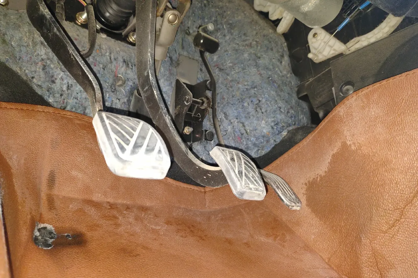 2016 BAIC Hyosow H2 1.5L 102HP L4 5MT,autocango,china used car exporter,china ev exporter,chinese used car exporter,chinese used ev exporter