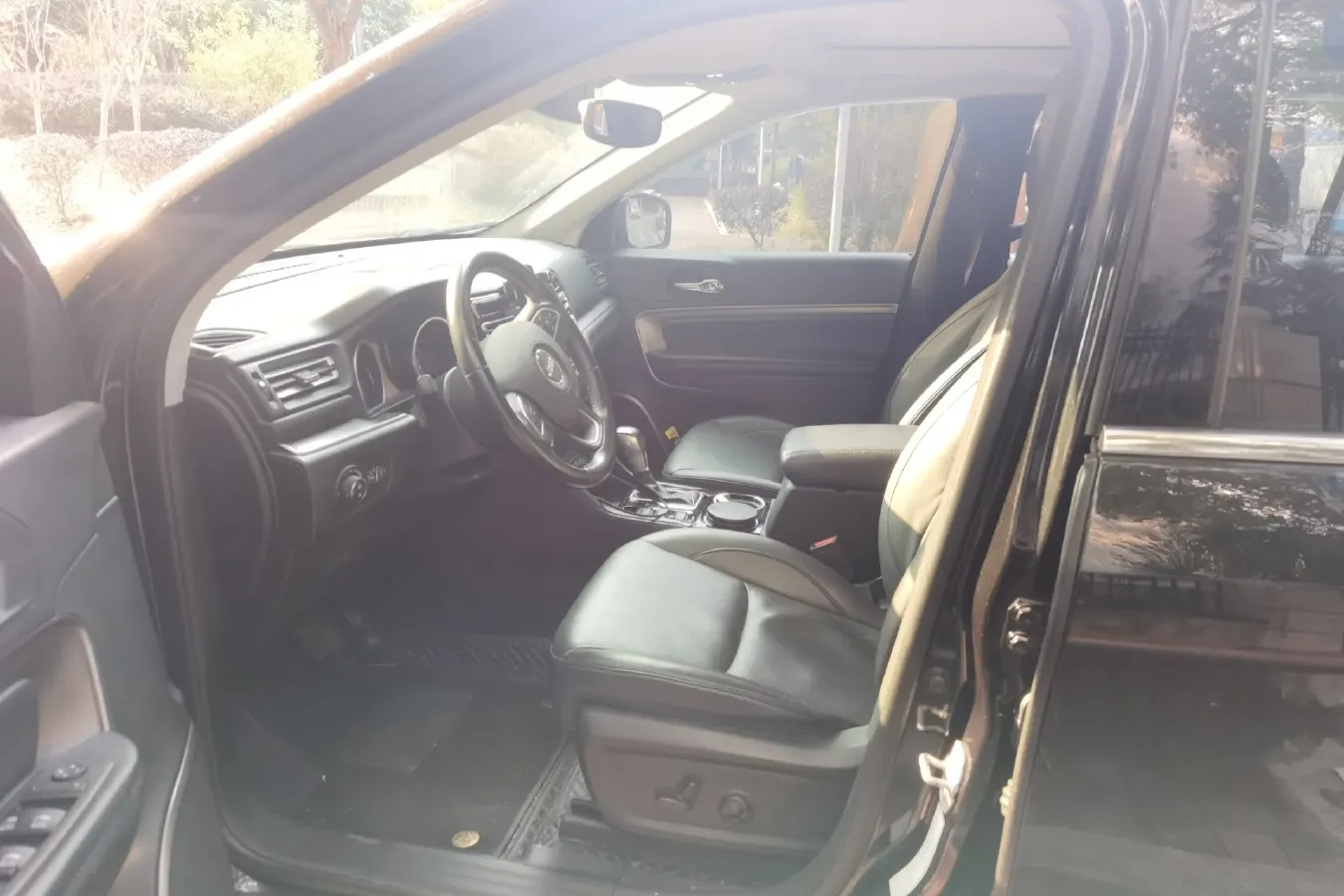 2018 Jeep Commander 2.0T 234HP L4 9AT,autocango,china used car exporter,china ev exporter,chinese used car exporter,chinese used ev exporter