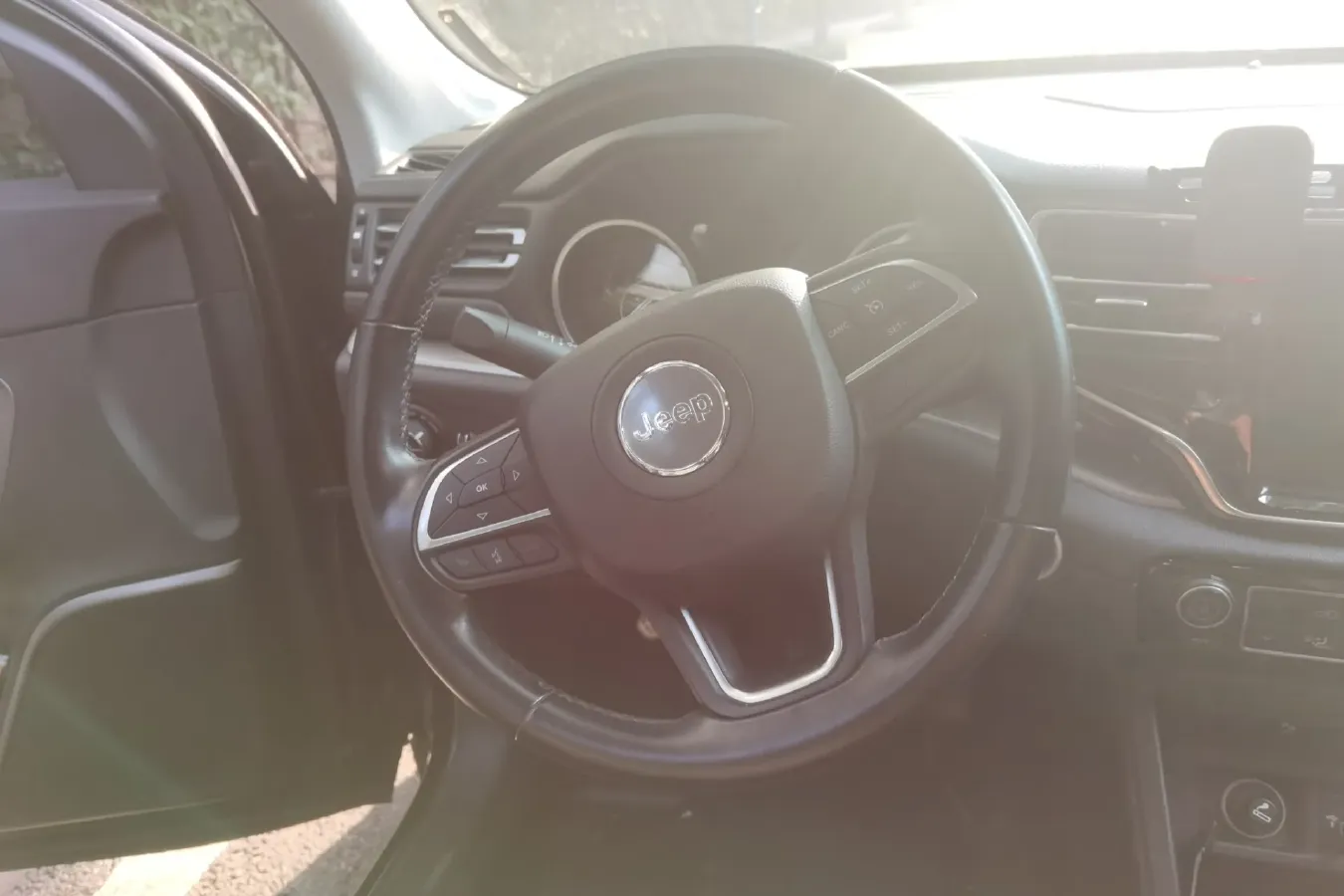 2018 Jeep Commander 2.0T 234HP L4 9AT,autocango,china used car exporter,china ev exporter,chinese used car exporter,chinese used ev exporter