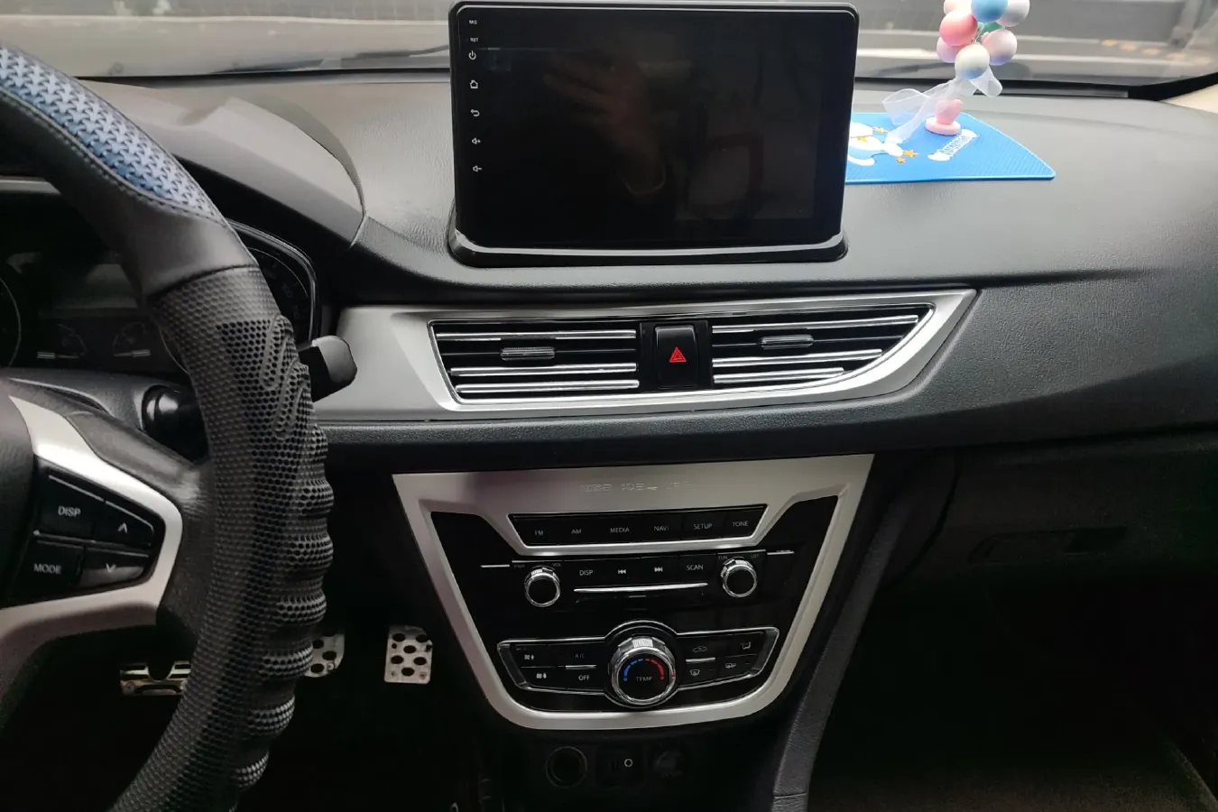 2015 ChangAn Alsvin V7 1.6L 124HP L4 5MT,autocango,china used car exporter,china ev exporter,chinese used car exporter,chinese used ev exporter