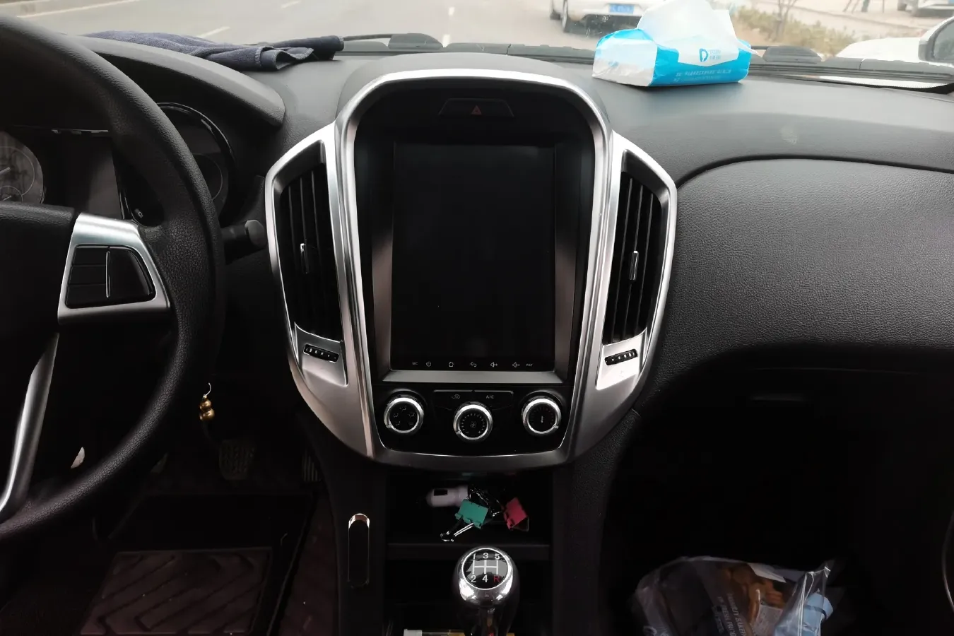 2018 JMC YuHu 3 2.5T 125HP L4 5MT,autocango,china used car exporter,china ev exporter,chinese used car exporter,chinese used ev exporter