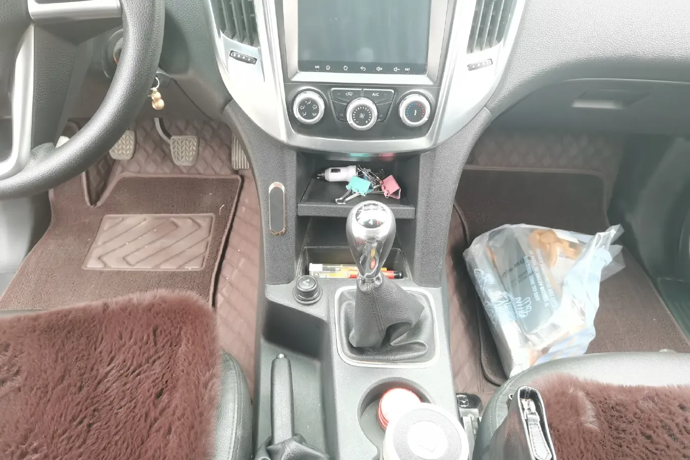 2018 JMC YuHu 3 2.5T 125HP L4 5MT,autocango,china used car exporter,china ev exporter,chinese used car exporter,chinese used ev exporter