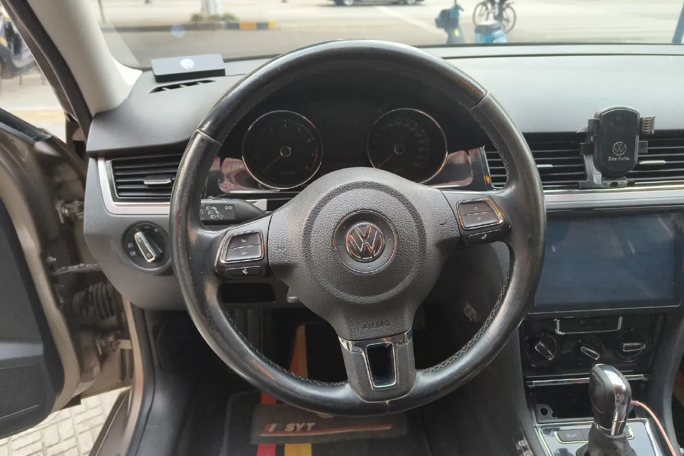 2015 Volkswagen Bora 1.6L 105HP L4 6AT,autocango,china used car exporter,china ev exporter,chinese used car exporter,chinese used ev exporter