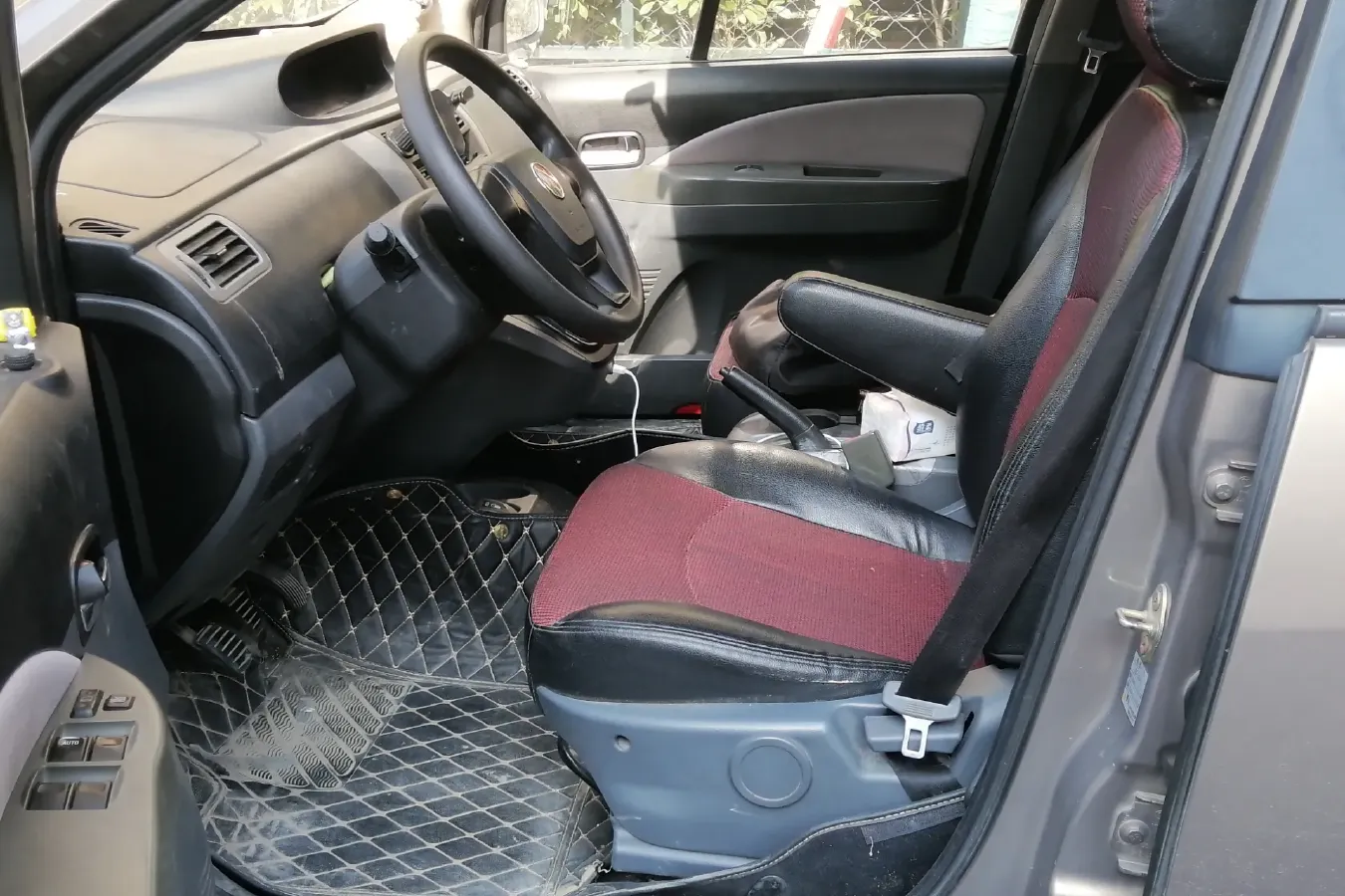 2012 DongFeng Forthing Joyear 1.5L 120HP L4 5MT,autocango,china used car exporter,china ev exporter,chinese used car exporter,chinese used ev exporter