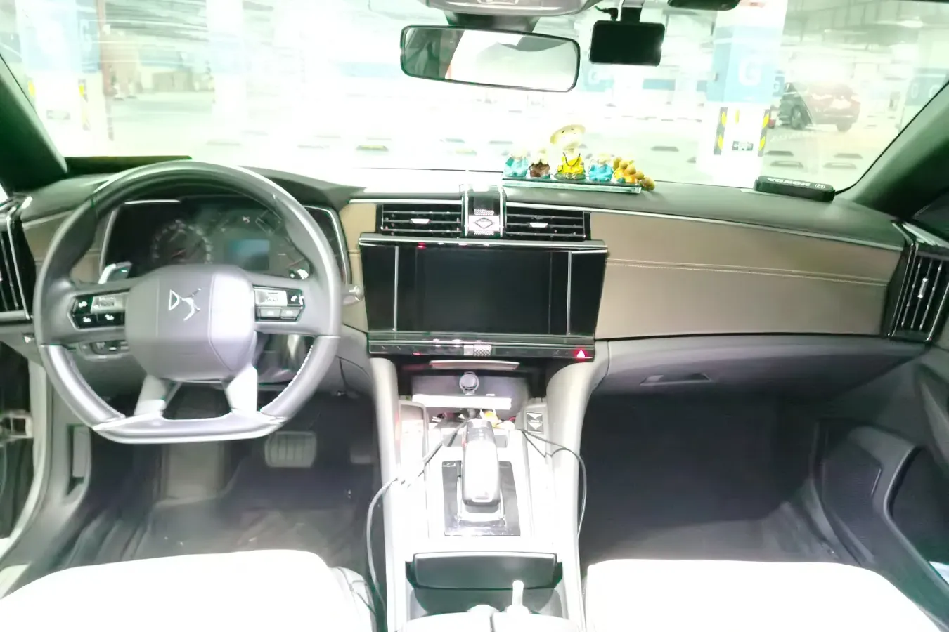 2021 DS 9 1.6T 215HP L4 8AT,autocango,china used car exporter,china ev exporter,chinese used car exporter,chinese used ev exporter