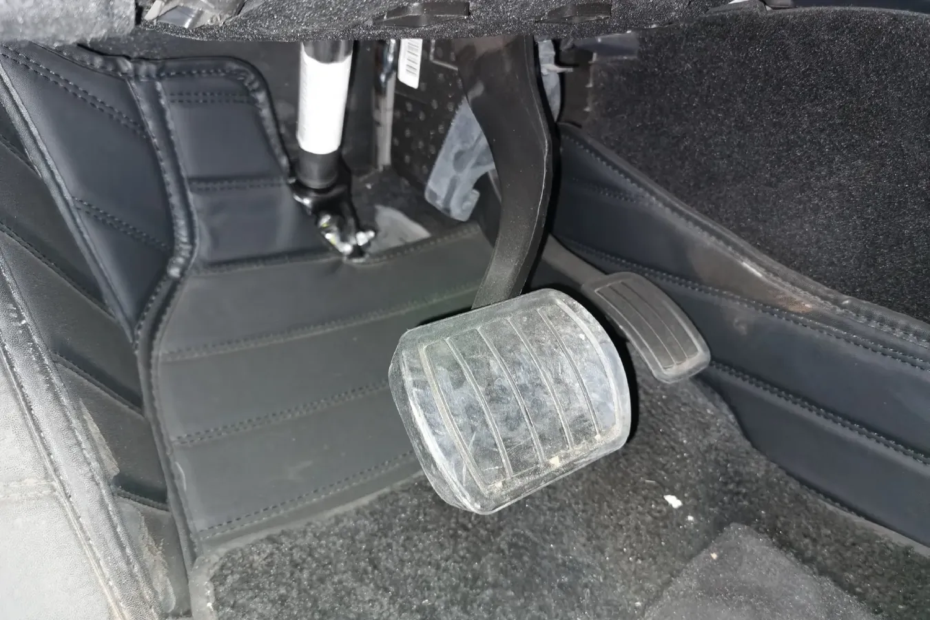 2021 DS 9 1.6T 215HP L4 8AT,autocango,china used car exporter,china ev exporter,chinese used car exporter,chinese used ev exporter