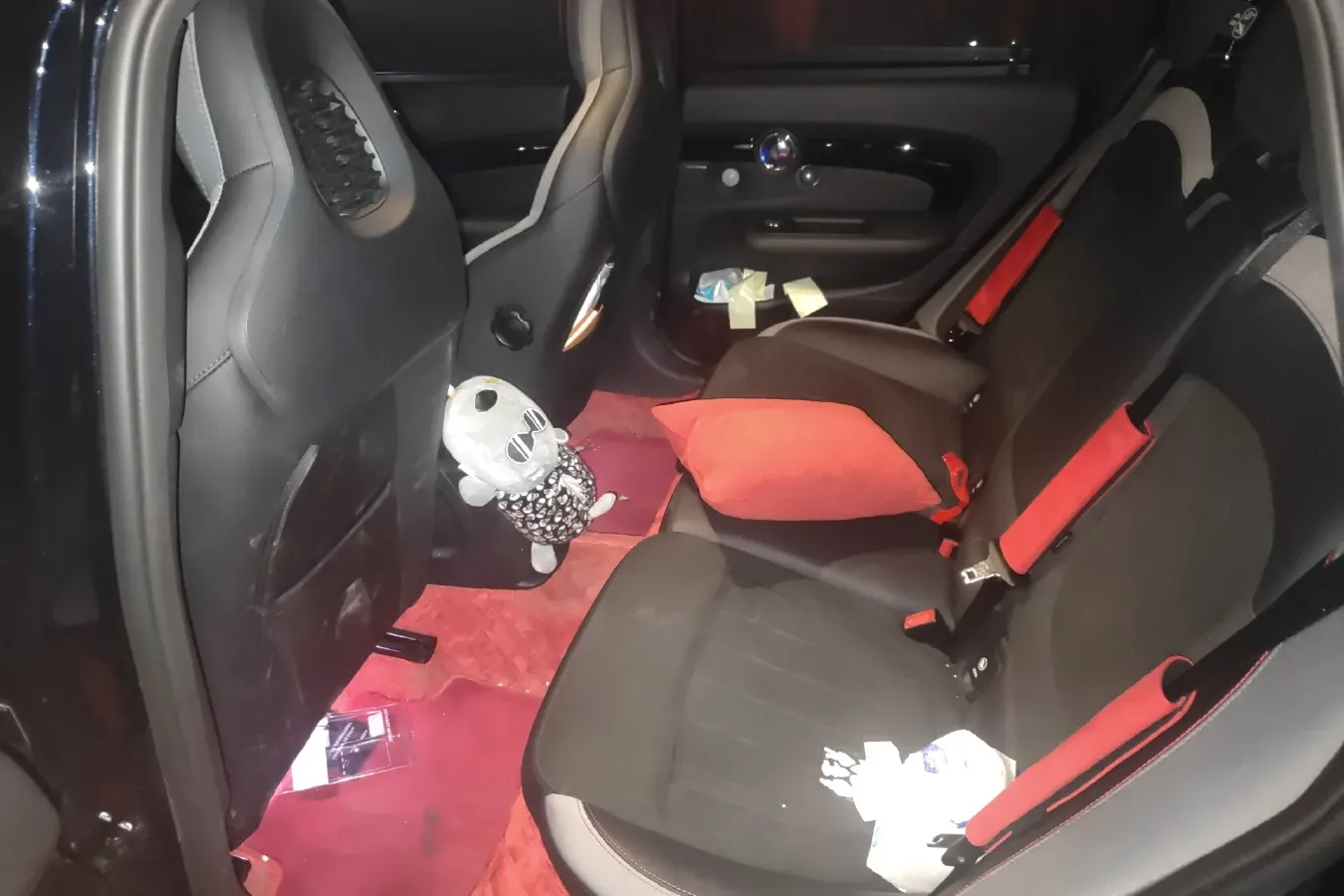 2022 MINI JCW CLUBMAN 2.0T 272HP L4 8AT,autocango,china used car exporter,china ev exporter,chinese used car exporter,chinese used ev exporter