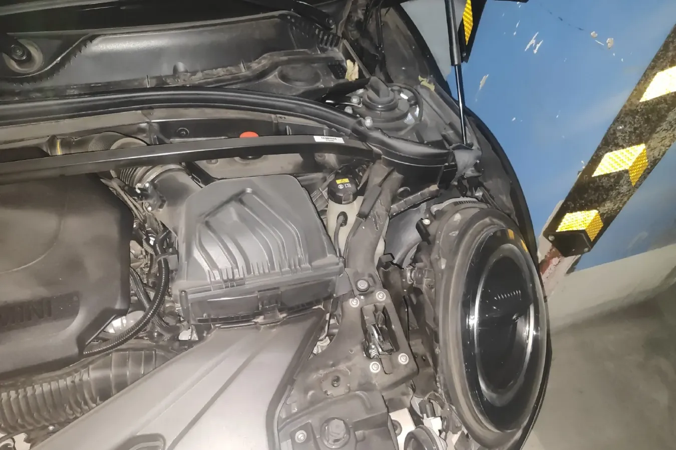 2022 MINI JCW CLUBMAN 2.0T 272HP L4 8AT,autocango,china used car exporter,china ev exporter,chinese used car exporter,chinese used ev exporter