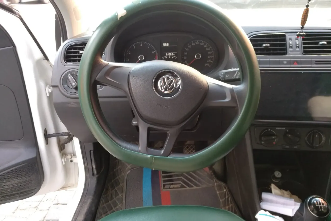 2016 Volkswagen Polo 1.4L 90HP L4 5MT,autocango,china used car exporter,china ev exporter,chinese used car exporter,chinese used ev exporter