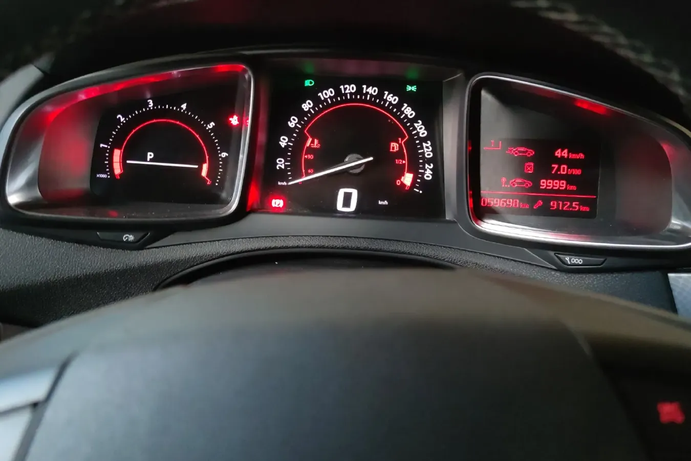 2016 DS 4S 1.6T 167HP L4 6AT,autocango,china used car exporter,china ev exporter,chinese used car exporter,chinese used ev exporter