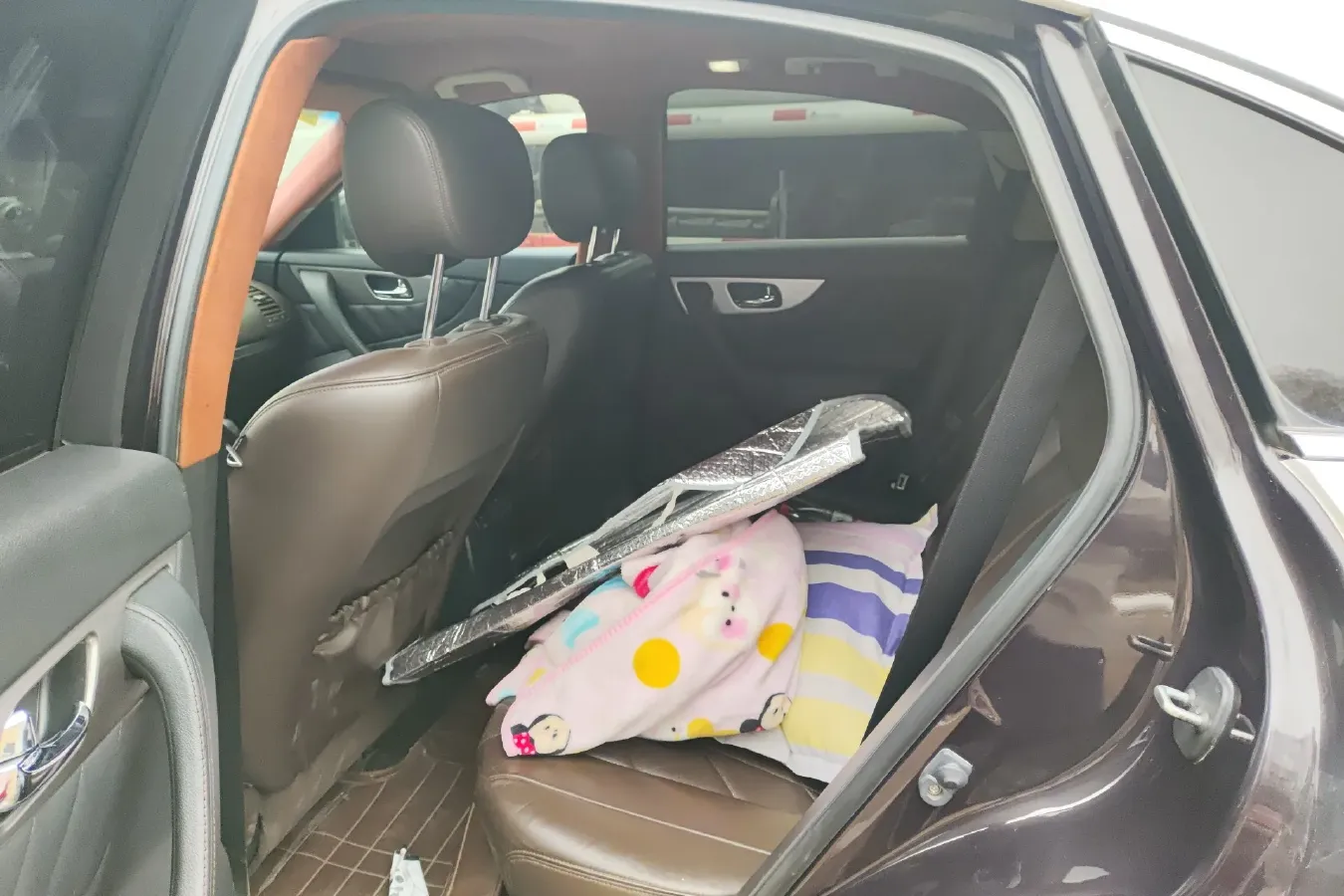 2013 Infiniti QX70 3.7L 351HP V6 7AT,autocango,china used car exporter,china ev exporter,chinese used car exporter,chinese used ev exporter