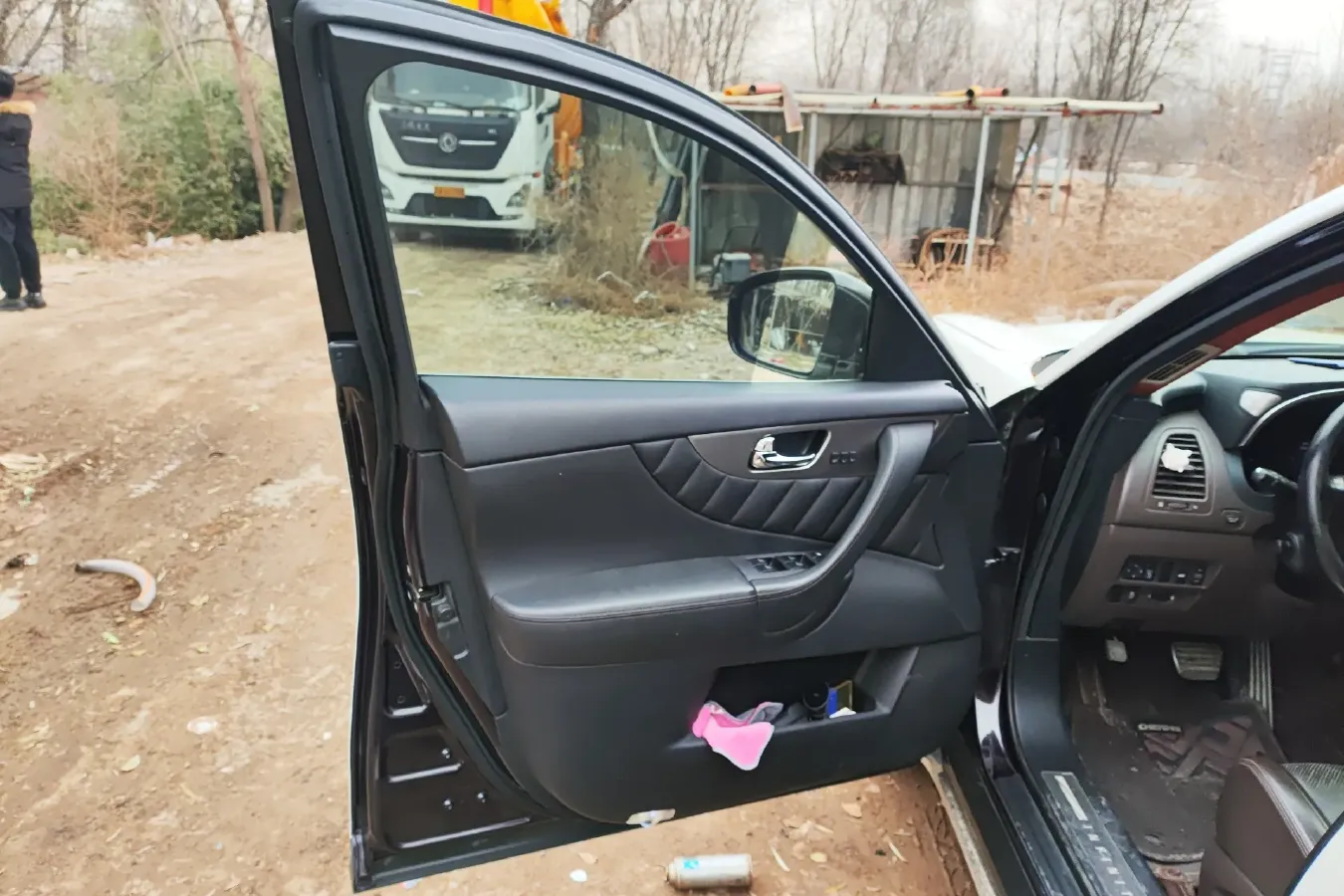 2013 Infiniti QX70 3.7L 351HP V6 7AT,autocango,china used car exporter,china ev exporter,chinese used car exporter,chinese used ev exporter