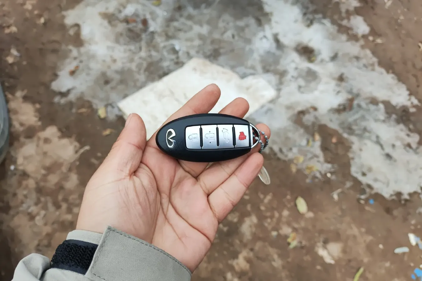 2013 Infiniti QX70 3.7L 351HP V6 7AT,autocango,china used car exporter,china ev exporter,chinese used car exporter,chinese used ev exporter