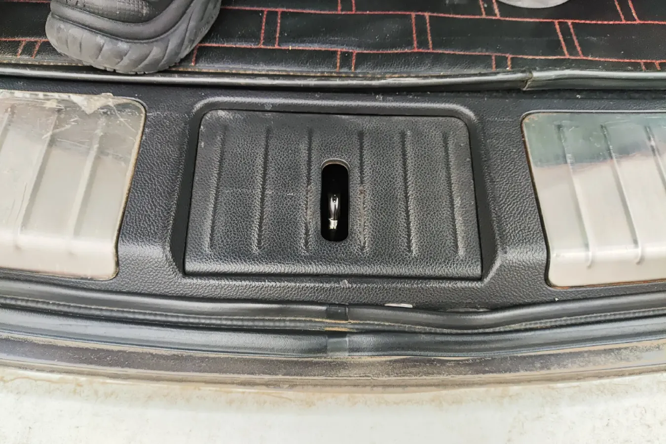 2013 Infiniti QX70 3.7L 351HP V6 7AT,autocango,china used car exporter,china ev exporter,chinese used car exporter,chinese used ev exporter