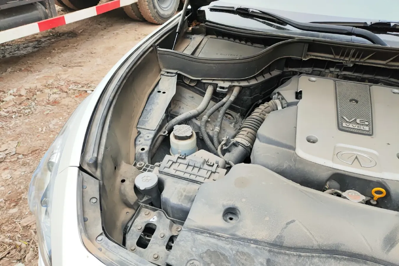 2013 Infiniti QX70 3.7L 351HP V6 7AT,autocango,china used car exporter,china ev exporter,chinese used car exporter,chinese used ev exporter