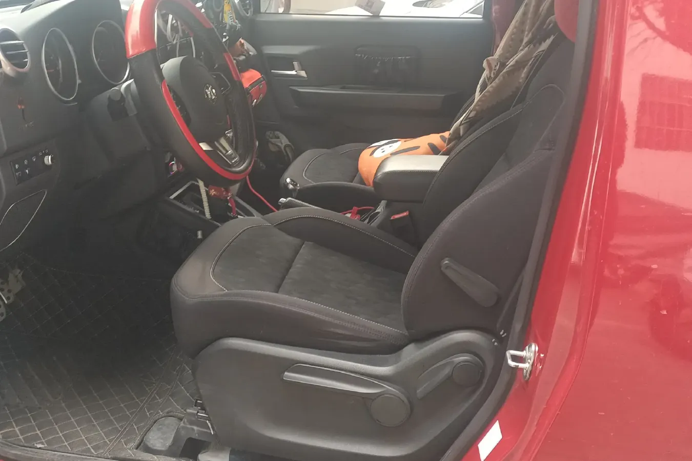 2019 BeiJing F40 2.3T 250HP L4 6AT,autocango,china used car exporter,china ev exporter,chinese used car exporter,chinese used ev exporter