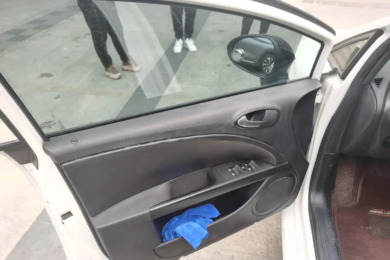 2012 Seat Leon 2.0T 211HP L4 6DCT,autocango,china used car exporter,china ev exporter,chinese used car exporter,chinese used ev exporter